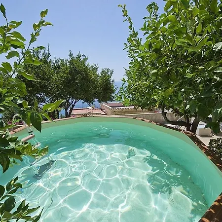 Sleeps 10 Pool Air Con Wifi Villa Praiano