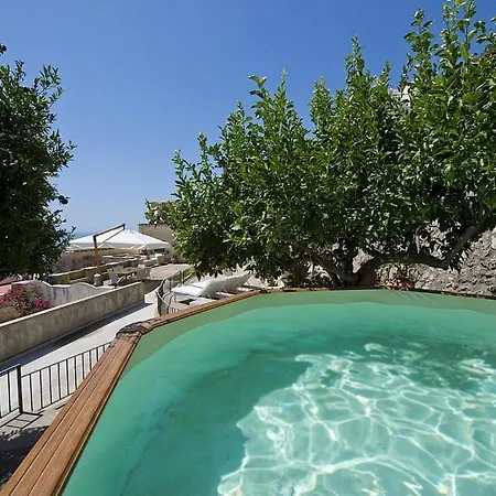 Sleeps 10 Pool Air Con Wifi