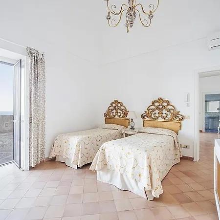 Sleeps 10 Pool Air Con Wifi *